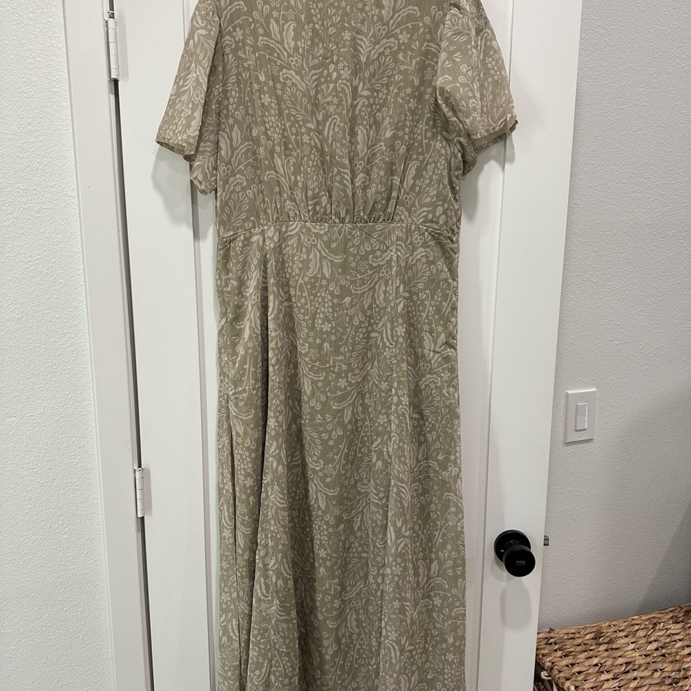 Bohme Sage Green Patterned Maxi Dress - Picture 2 of 4
